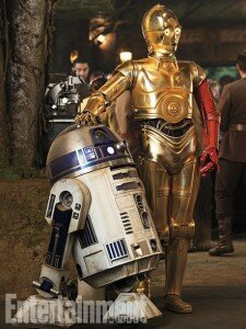 Star-Wars-Force-Awakens-R2D2-C3PO-pointofgeeks