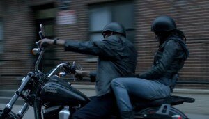 jessica-jones-motorcycle-lukecage-pointofgeeks